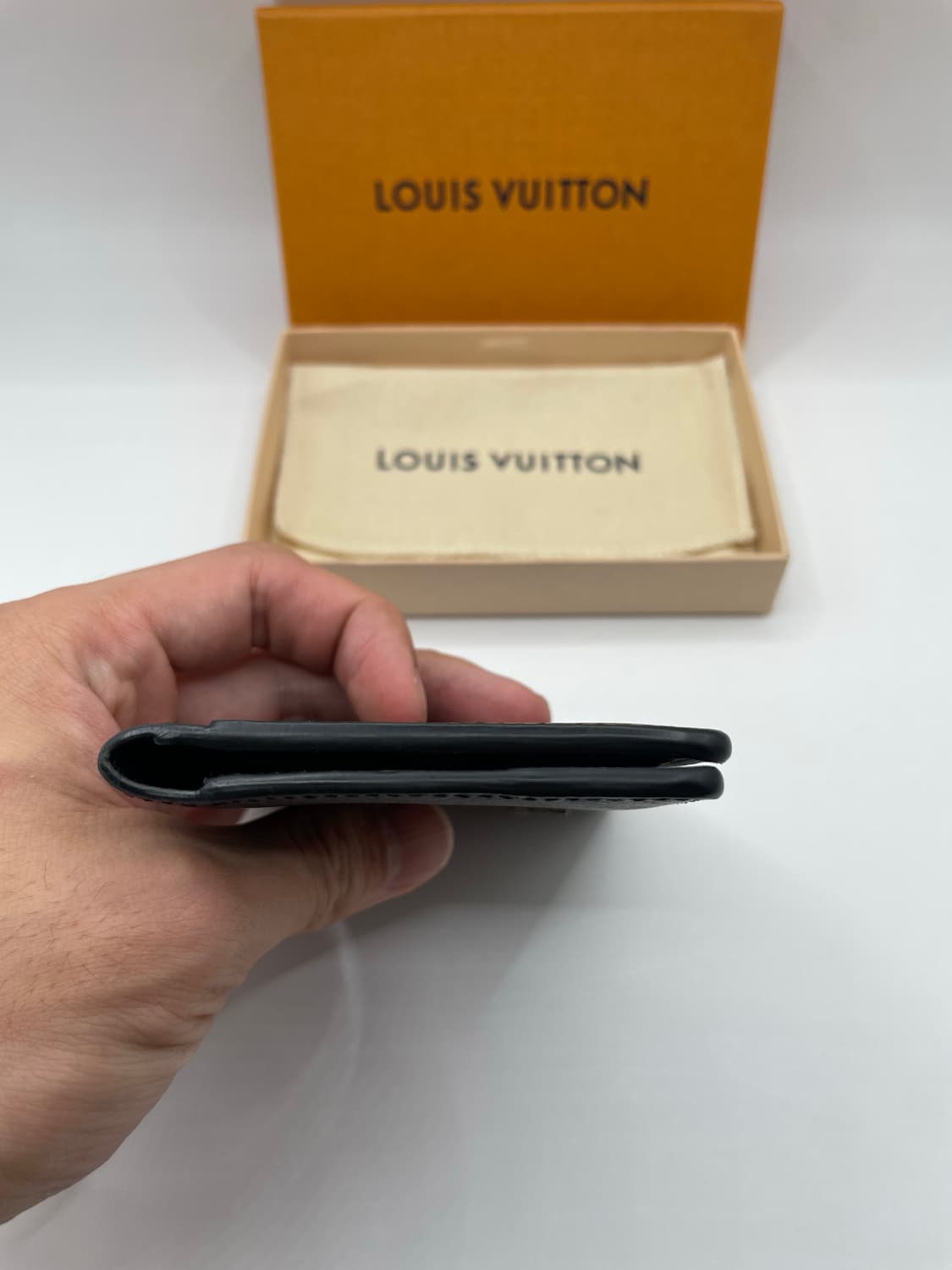 루이비통 M30283 포켓 오거나이저 카드지갑 상품이미지3