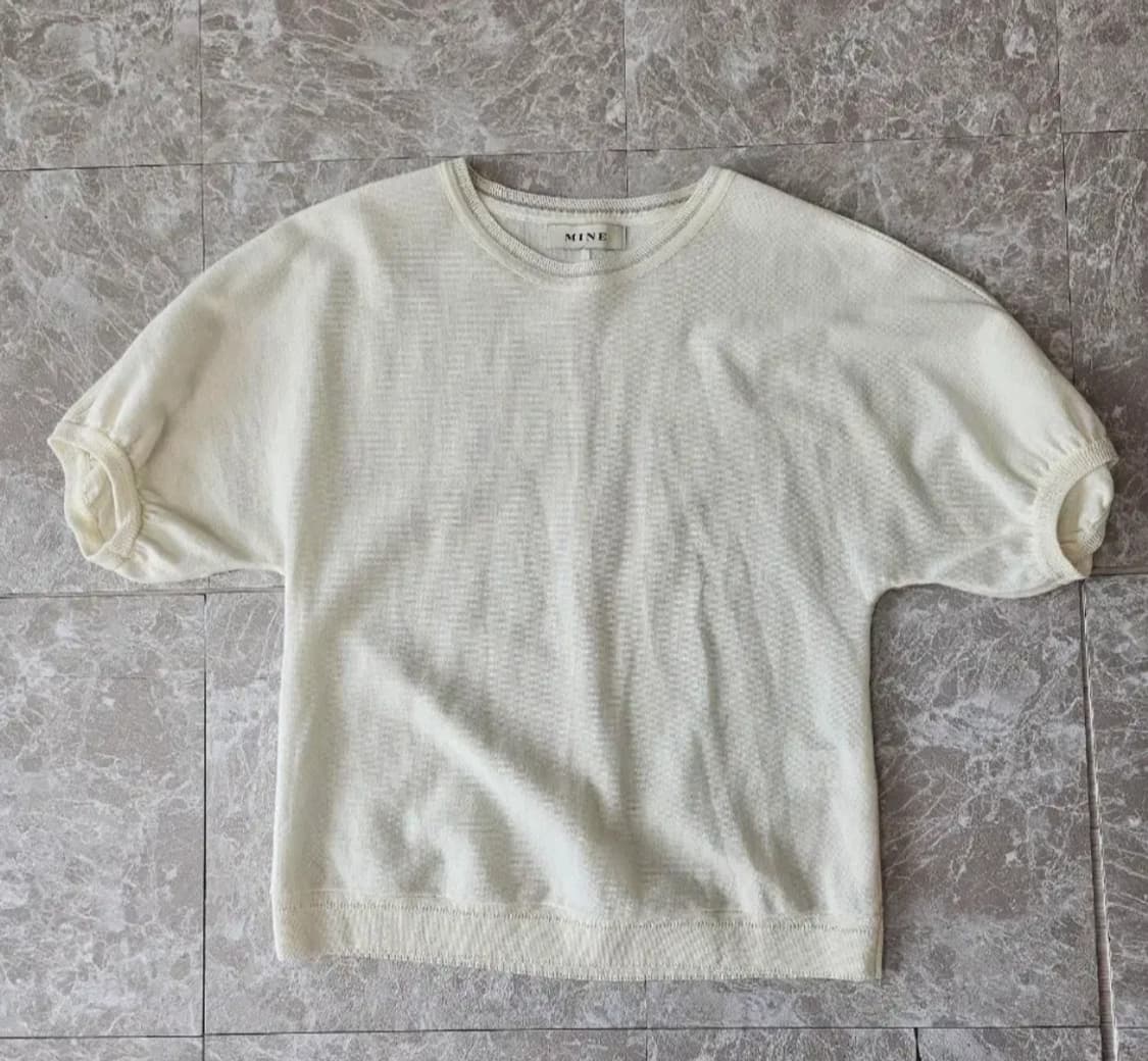 MINE 반팔 퍼프 블라우스 아이보리 상품이미지1