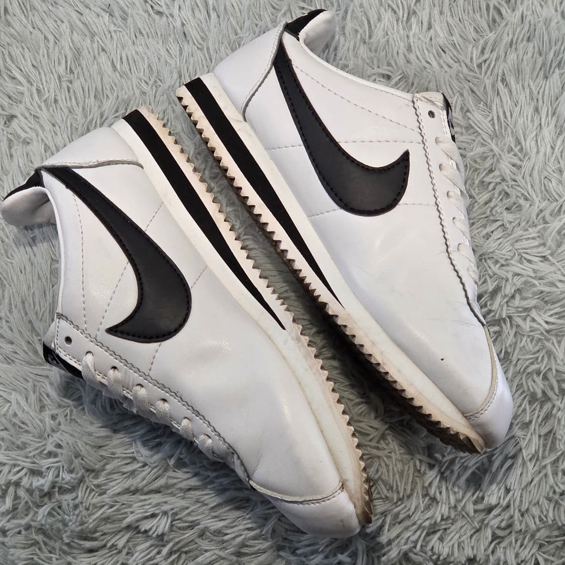 8w-25:나이키 클래식 코르테즈 레더 화이트 블랙 235mm 상품이미지7