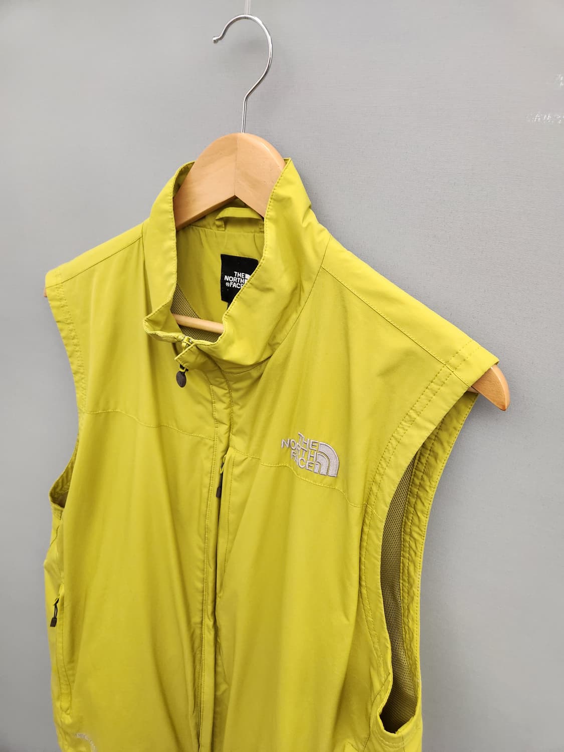 노스페이스 옐로우(형광) 조끼 베스트 바람막이 상품이미지2