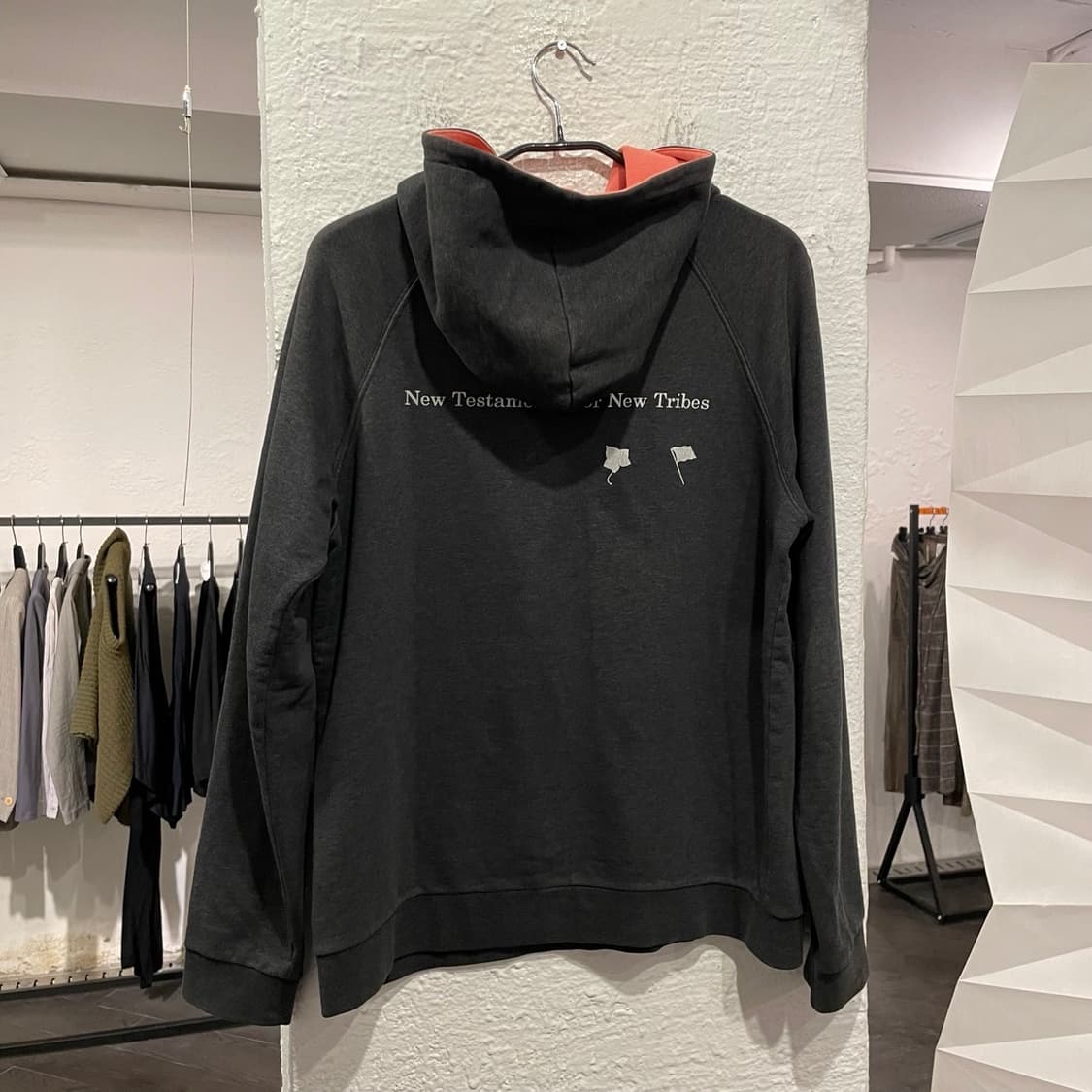 라프시몬스 그래픽 후드티셔츠 상품이미지1