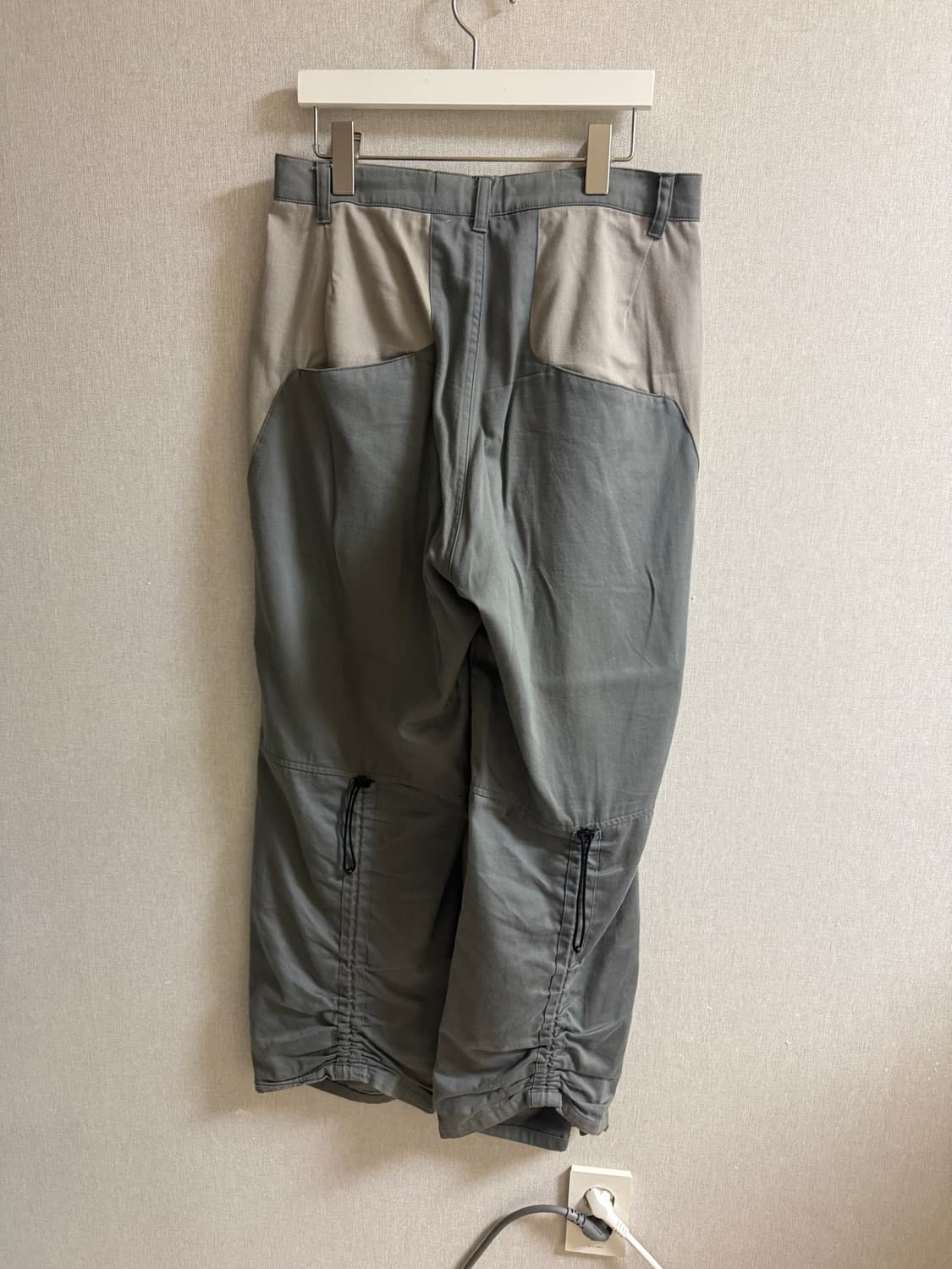 [2] 해칭룸 셔링 팬츠 그레이 상품이미지3