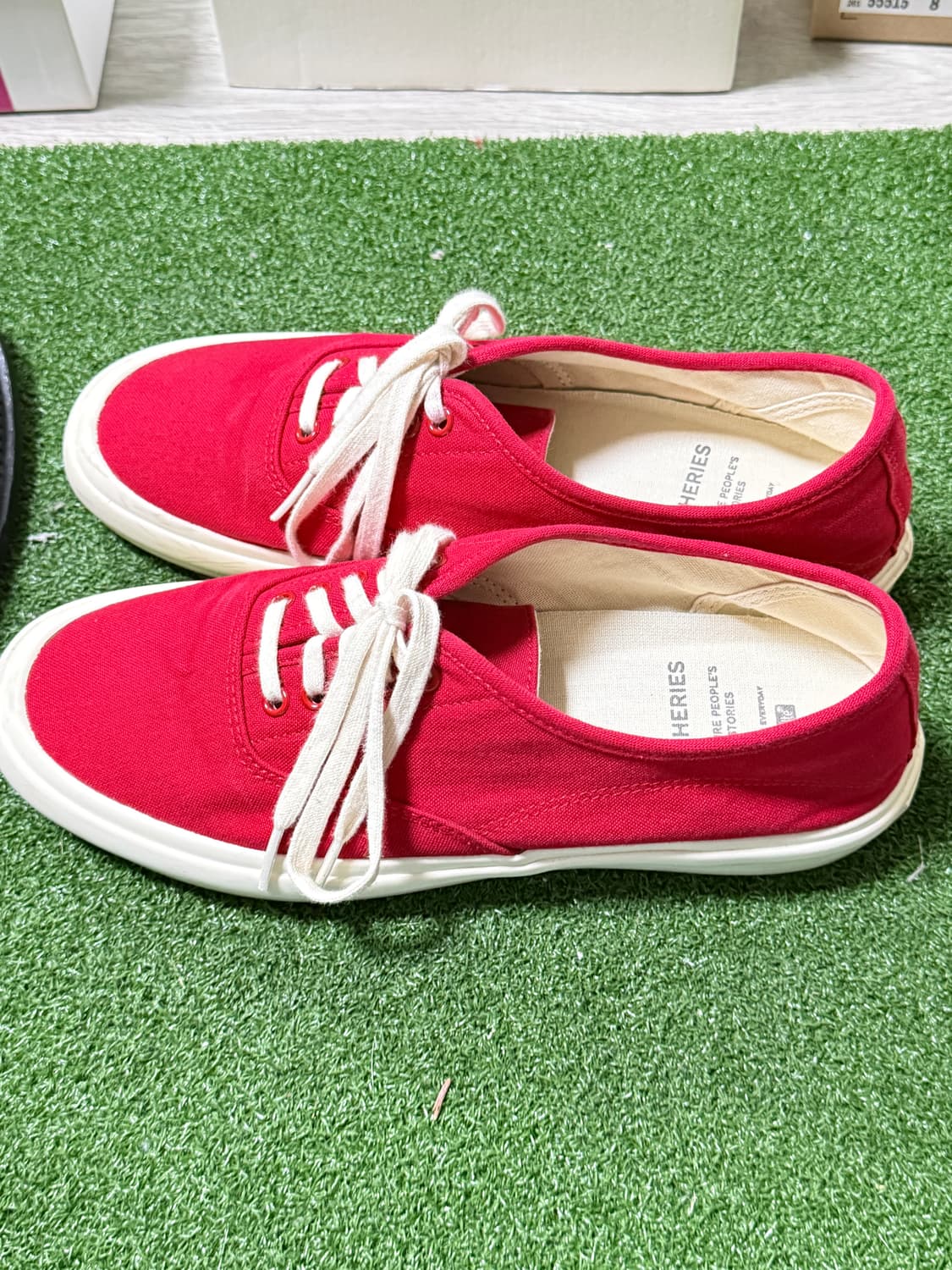 그라퍼리즈 아케이드 레드 260 상품이미지5