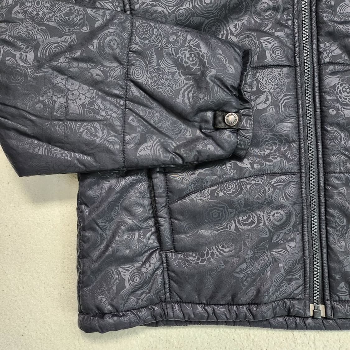 THE NORTH FACE 퍼플로고 경량 패딩 Women 90 상품이미지2