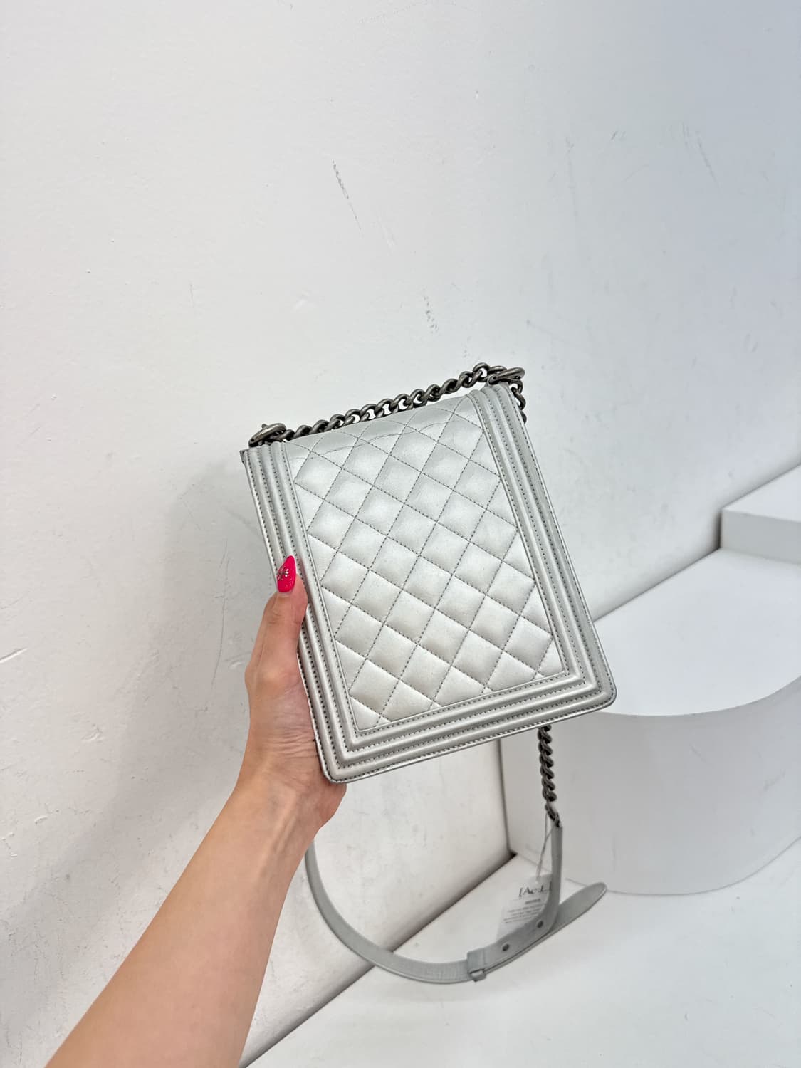 샤넬 보이 샤첼백 엔틱은장 실버 크로스백 상품이미지3