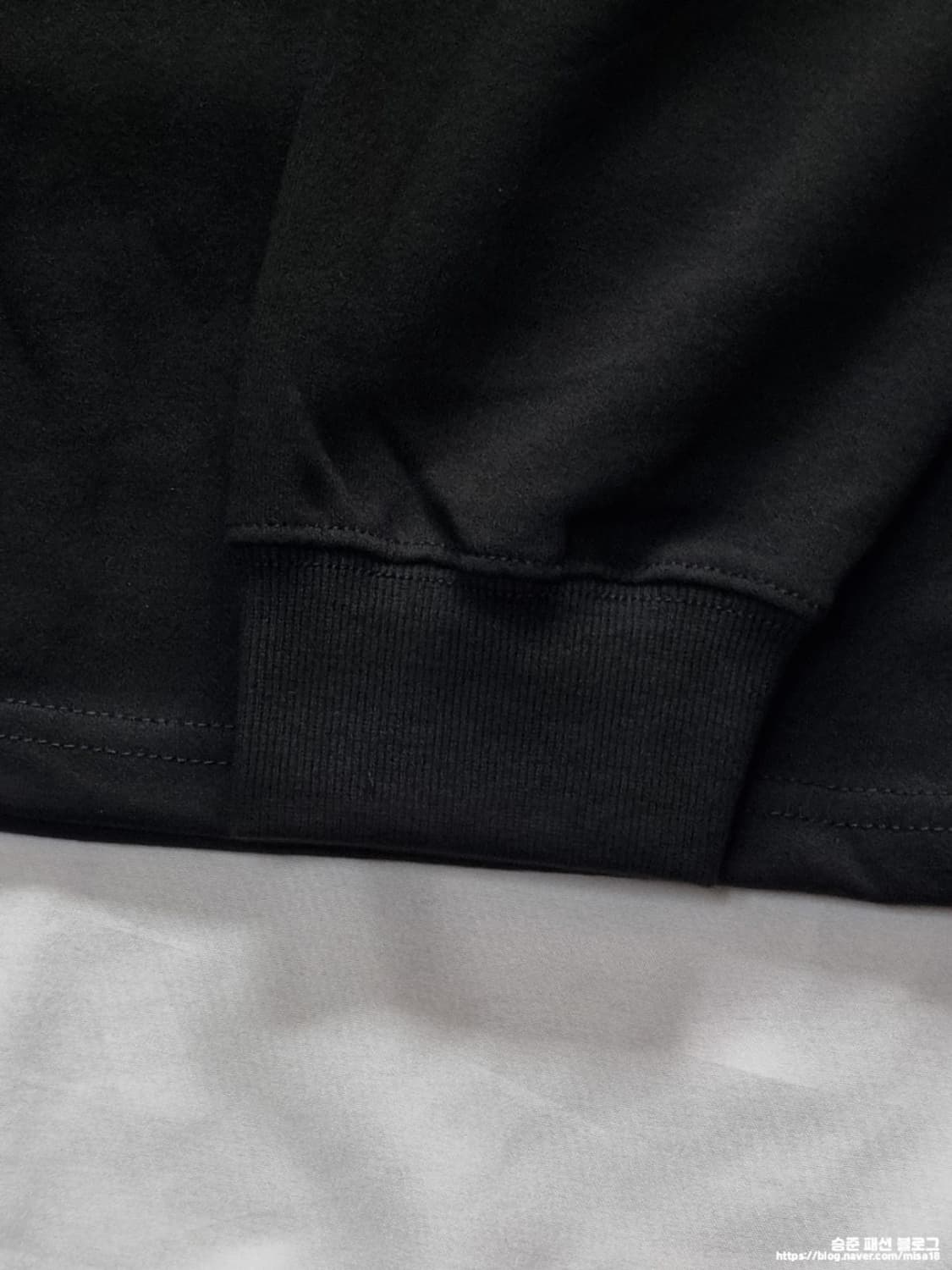 (새상품 L) 아이앱 스튜디오 롱슬리브 블랙 상품이미지6