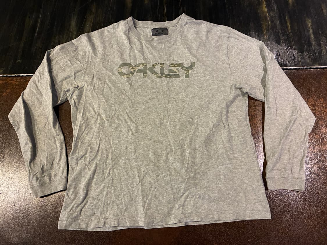 M) 오클리 카모 로고 긴팔 티셔츠 롱슬리브 상품이미지1