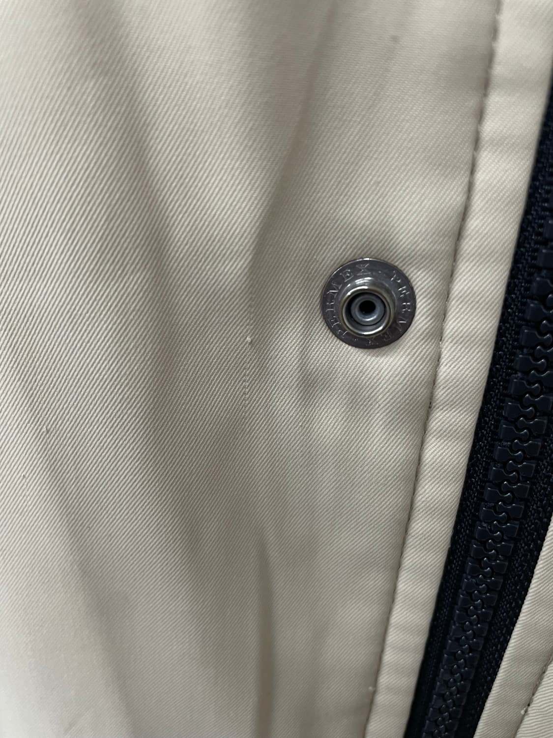 입생로랑 베이지 푸퍼 패딩 H1265 상품이미지8