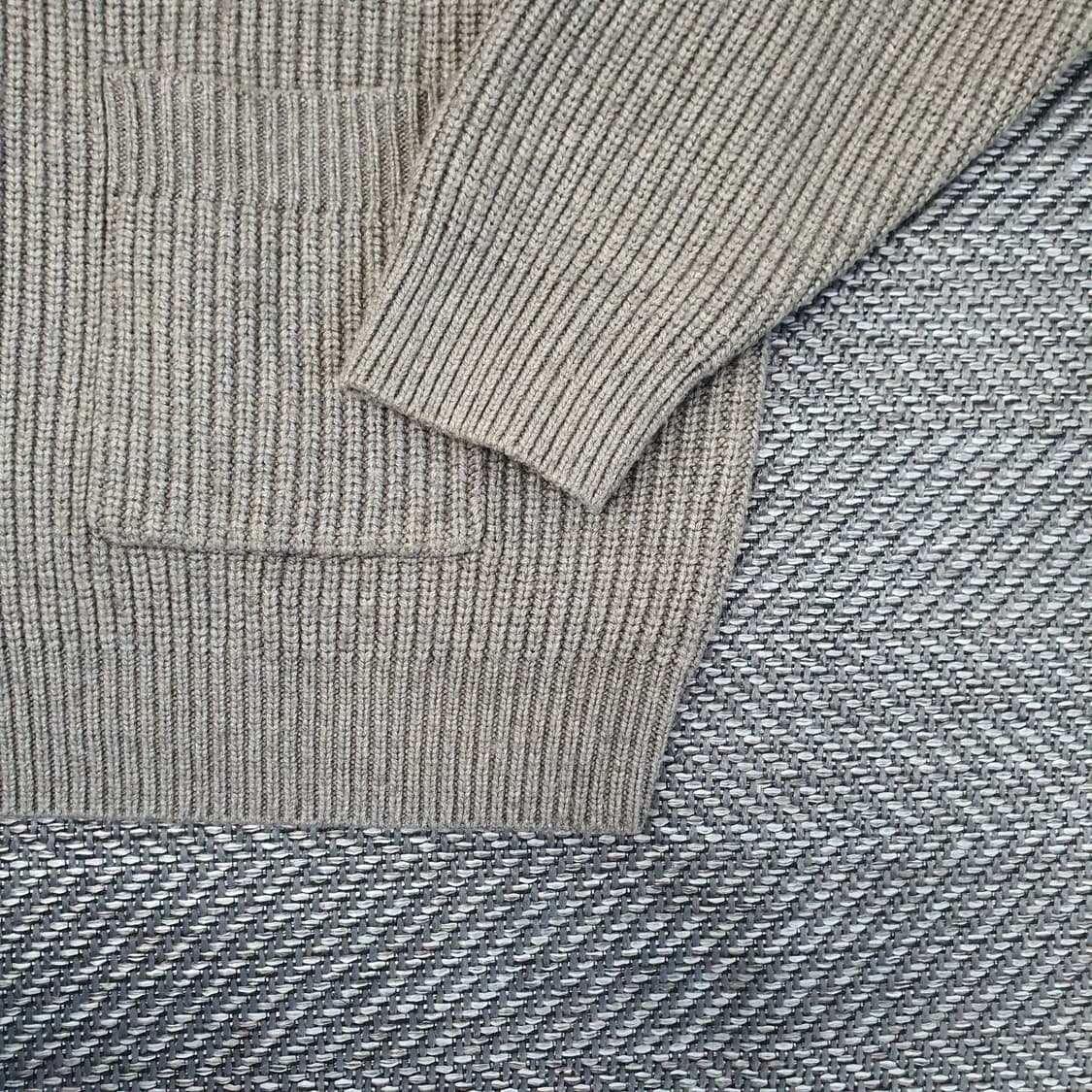 밀로 아카이브 니트 브이넥 가디건 남자110 상품이미지6