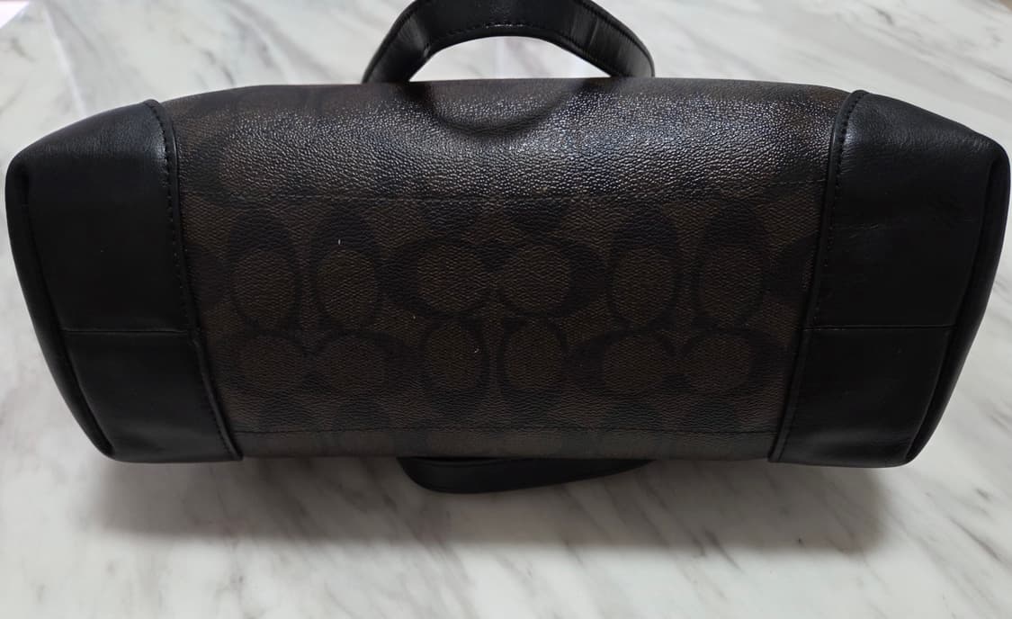 코치 시그니쳐 짚 탑 토트백 상품이미지5