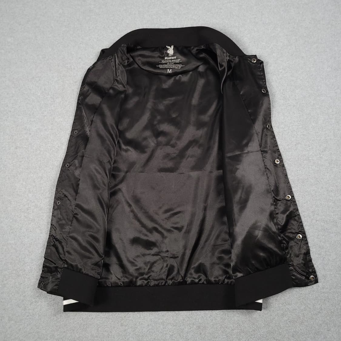 플레이보이 매거진 새틴 바시티 자켓 블랙 상품이미지5