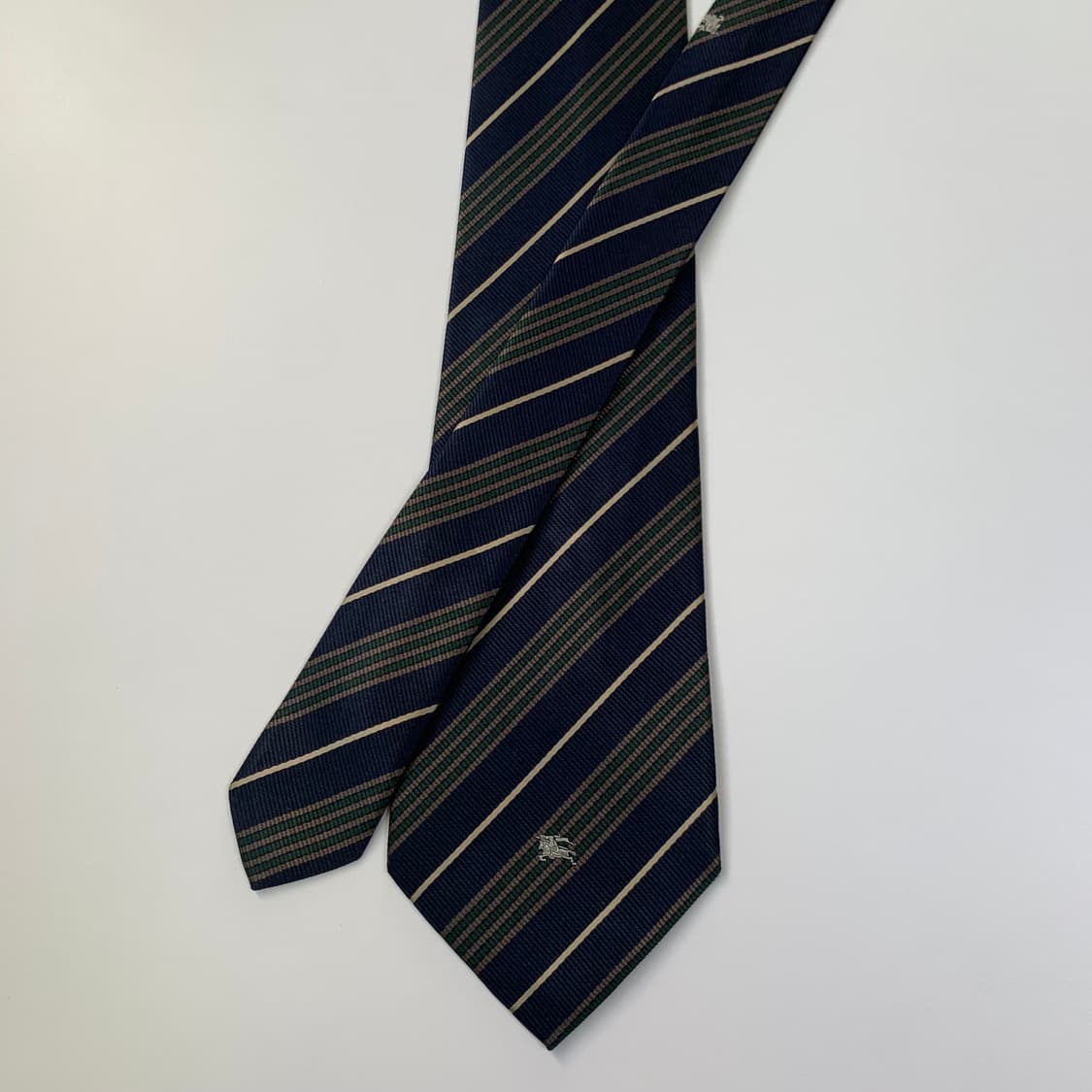 버버리(BURBERRY) 스트라이프 100실크 클래식넥타이 명품 최상급 상품이미지3