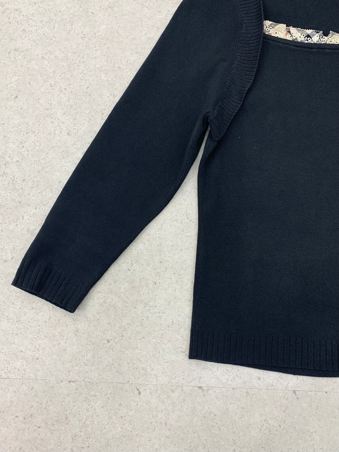 Burberry 버버리 스퀘어 넥 티셔츠 상품이미지2