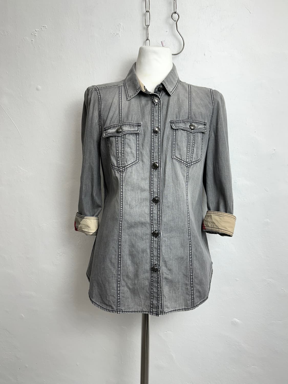 Burberry Nova Check Cuffed Grey Denim Sh 상품이미지2