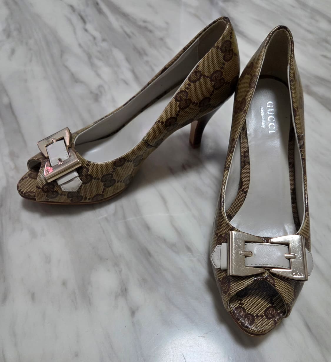 구찌 오픈토 펌프스 힐 상품이미지1