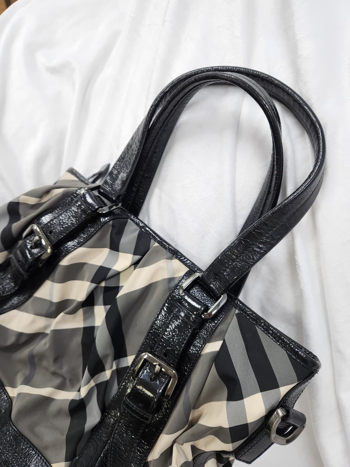 (OS)버버리 체크 페이던트 레더 토드백 상품이미지4