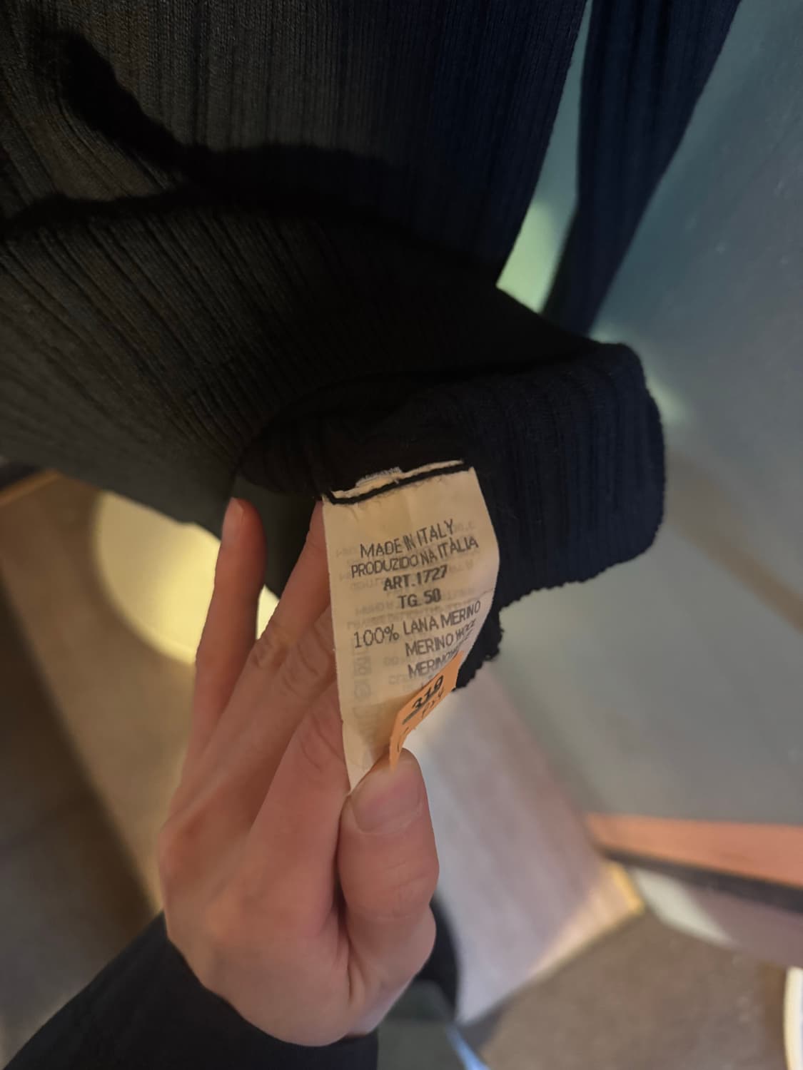 90s 엠포리오 아르마니 어깨 절개 니트 상품이미지5