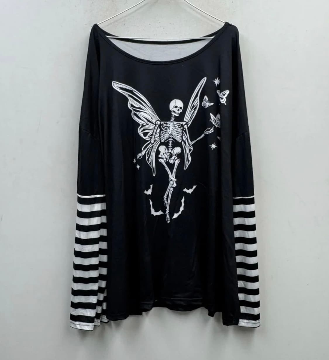 고딕 스켈레톤 페어리 프린팅 스트라이프 티셔츠 상품이미지1
