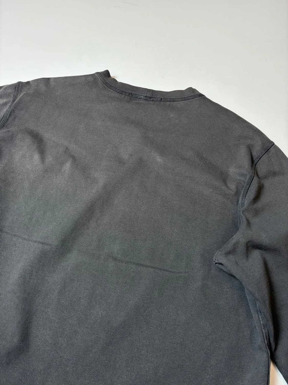 스톤아일랜드 피그먼트 컴퍼스 패치 롱 슬리브 PN8131 상품이미지4