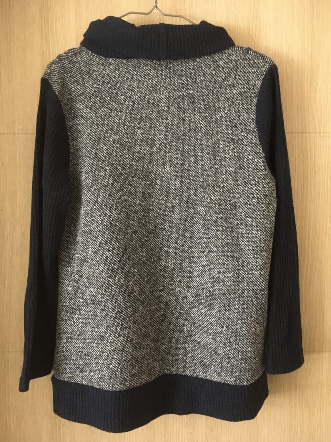 Navy stich pocket turtleneck  상품이미지3