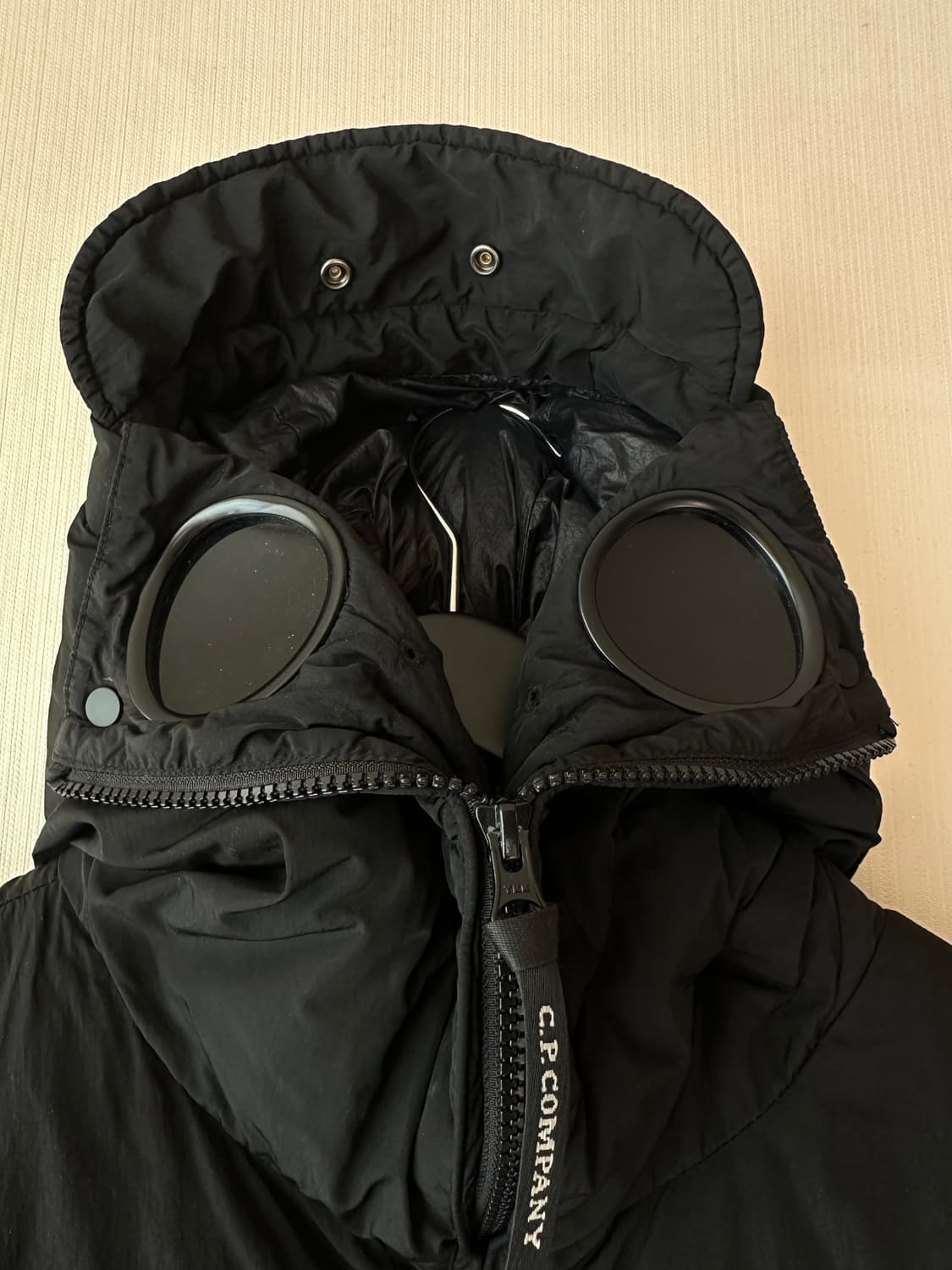 cp company 고글 렌즈포켓 패딩 100 상품이미지3