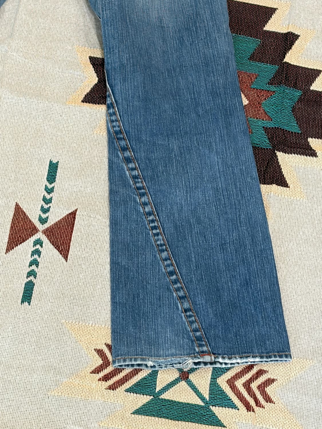 트루릴리전 #803 플레어 부츠컷 연청 데님 팬츠 상품이미지5