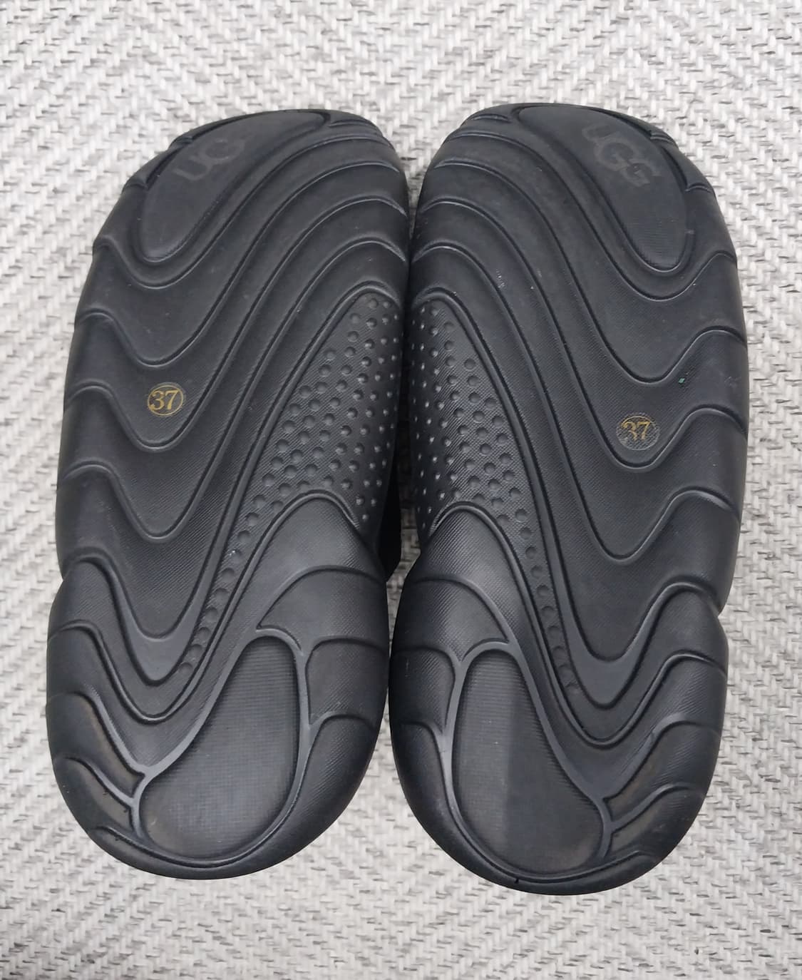 UGG LA 알토 블랙 플랫폼 슬리퍼 37사이즈 상품이미지7