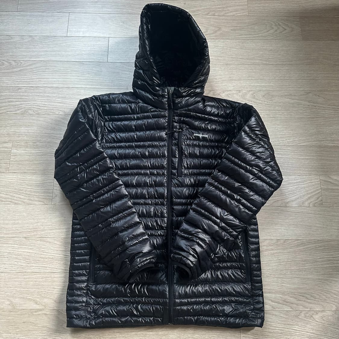 파타고니아 울트라라이트 다운후디(경량패딩) 상품이미지2