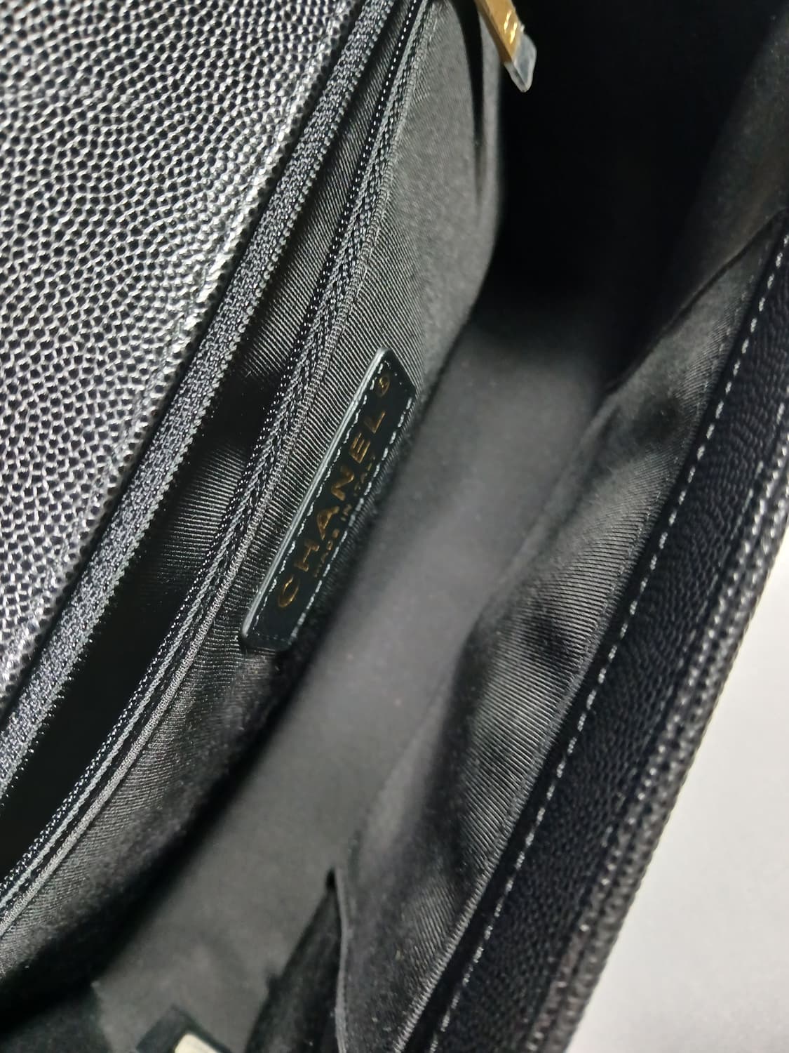 샤넬 보이백 라지 금장 캐비어 27번대 A92193 상품이미지10