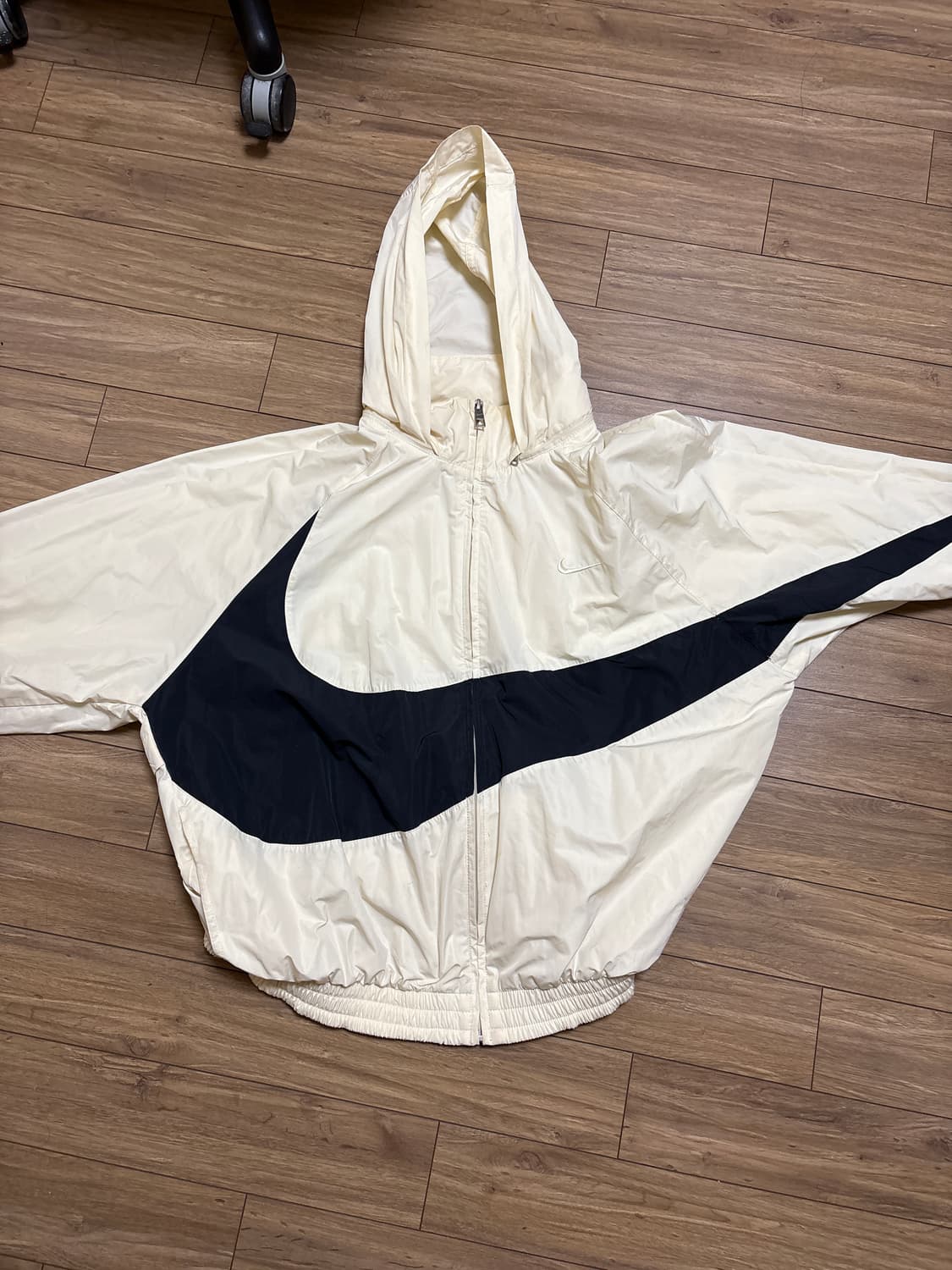 나이키 스우시 상품이미지1