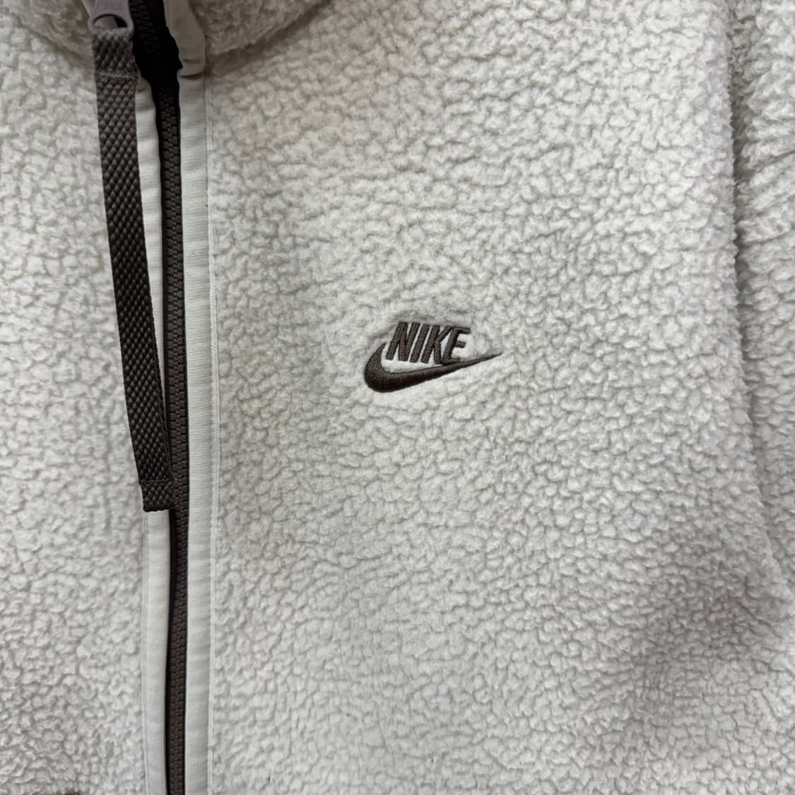 나이키 뽀글이 플리스 자켓 전면 투포켓 포인트 아이보리 상품이미지5