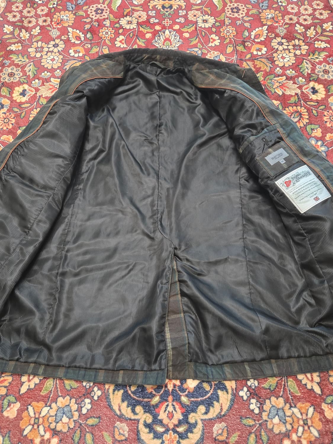 시리즈 Series 클래식 왁스 자켓 (95)

 상품이미지6