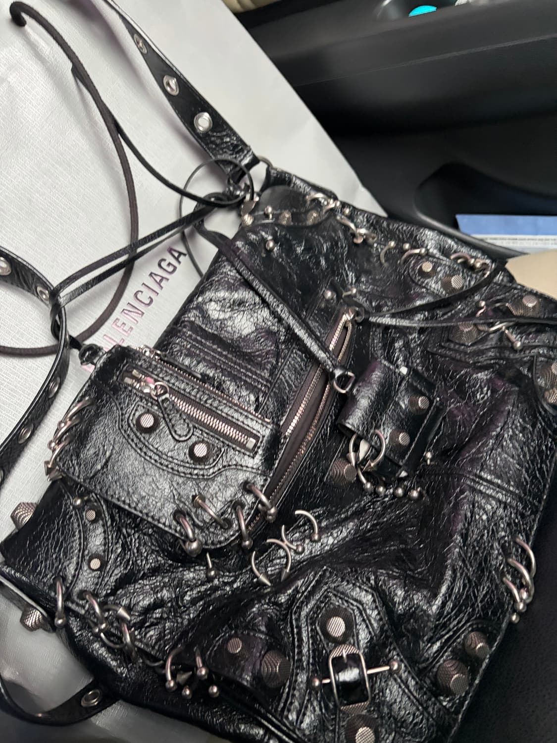 발렌시아가 피어싱 메신저 상품이미지3