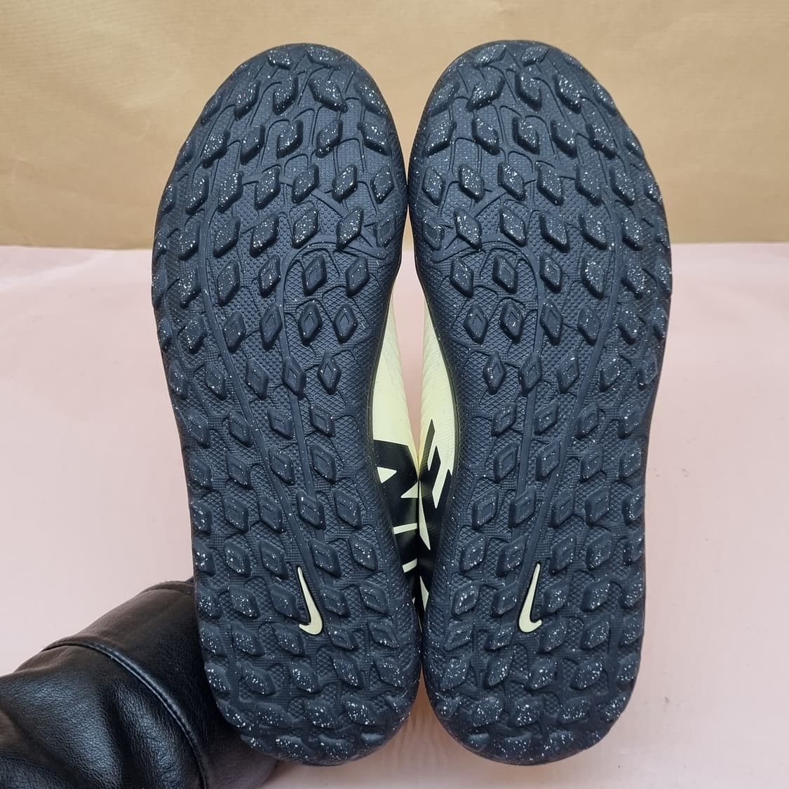 나이키 머큐리얼 베이퍼15 풋살화 240 상품이미지3