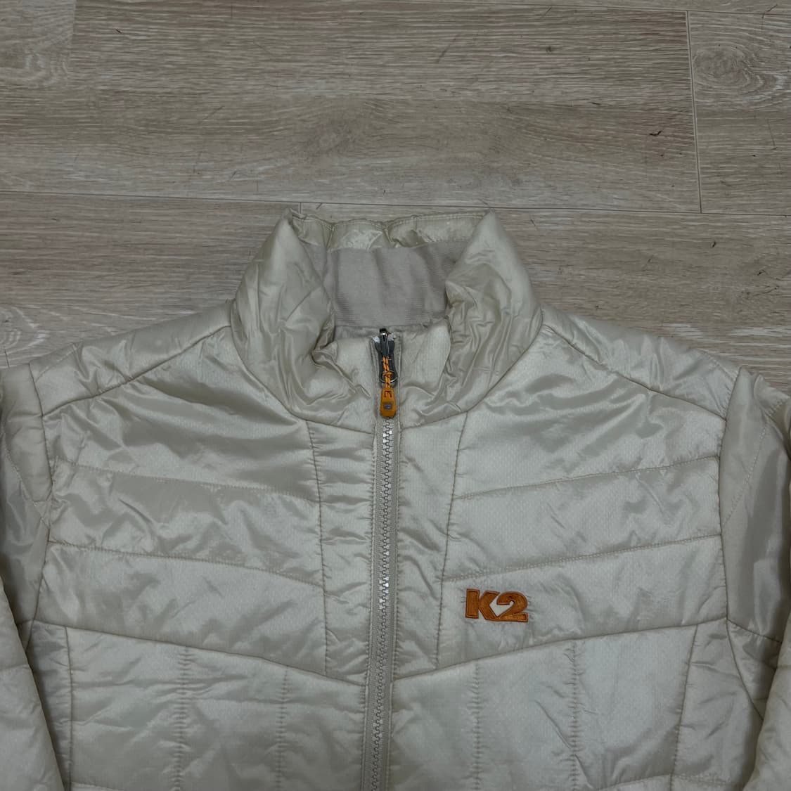 K2 여성 자수 로고 퀼팅 경량패딩 점퍼 [아이보리] L/100 상품이미지2