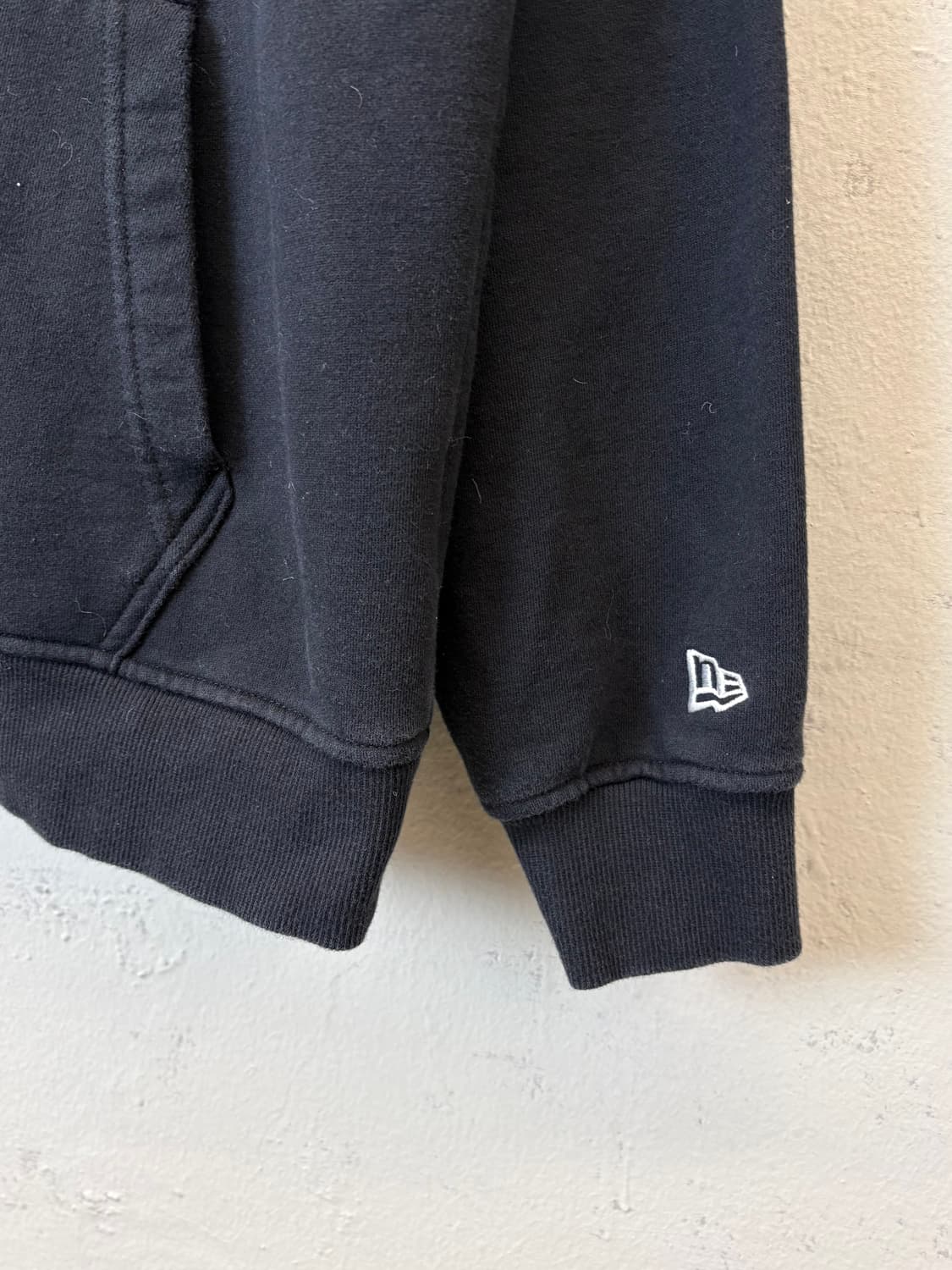 뉴에라 무하마드 알리 후드티 블랙 상품이미지4