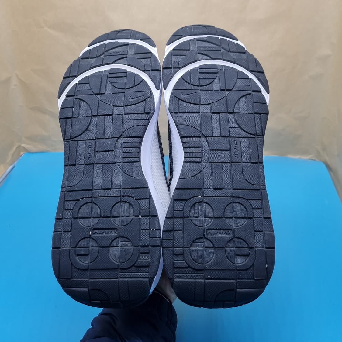 나이키 에어맥스 인터락 남성운동화270 상품이미지3