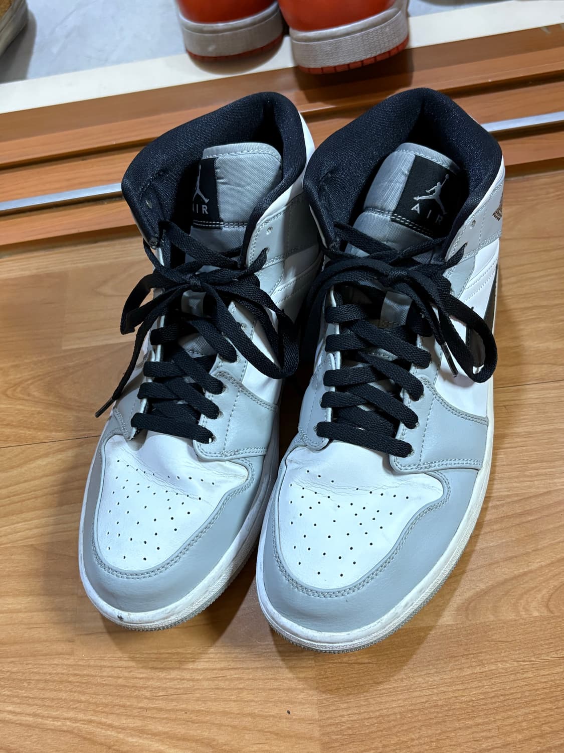 조던 1 미드 스모크그레이 상품이미지4