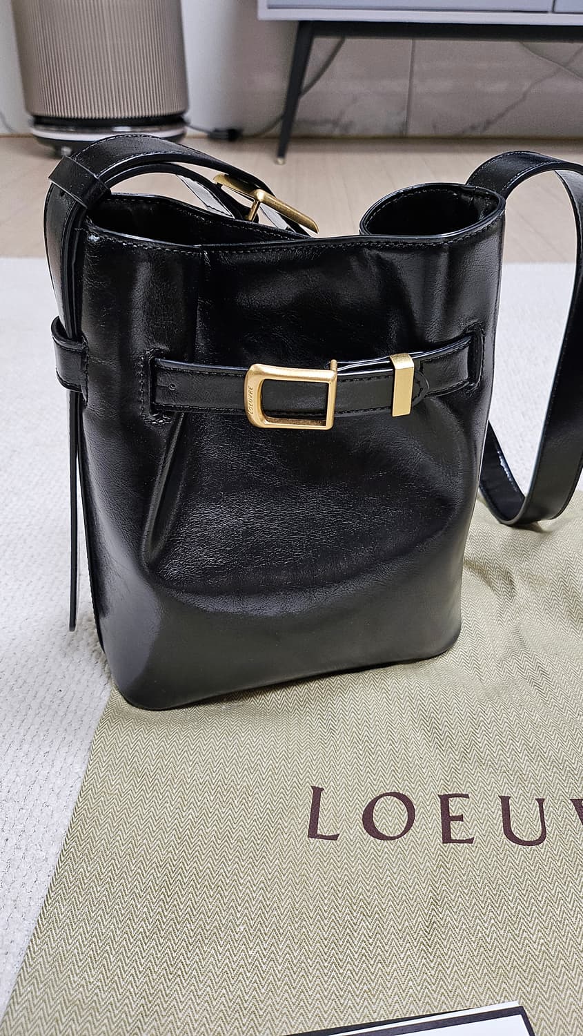 루에브르 삭드생뛰 블랙 스몰백 상품이미지3