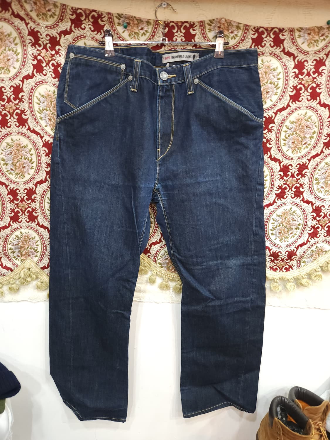 리바이스 00s 엔지니어드 데님팬츠 

 상품이미지1