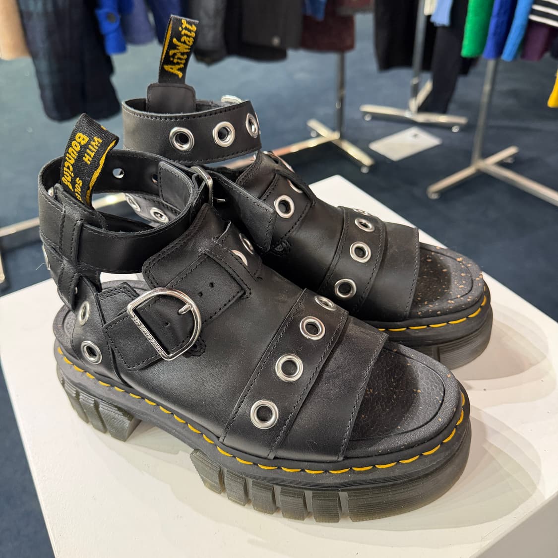 [250mm] 닥터마틴 리키 HDW 샌들 상품이미지1
