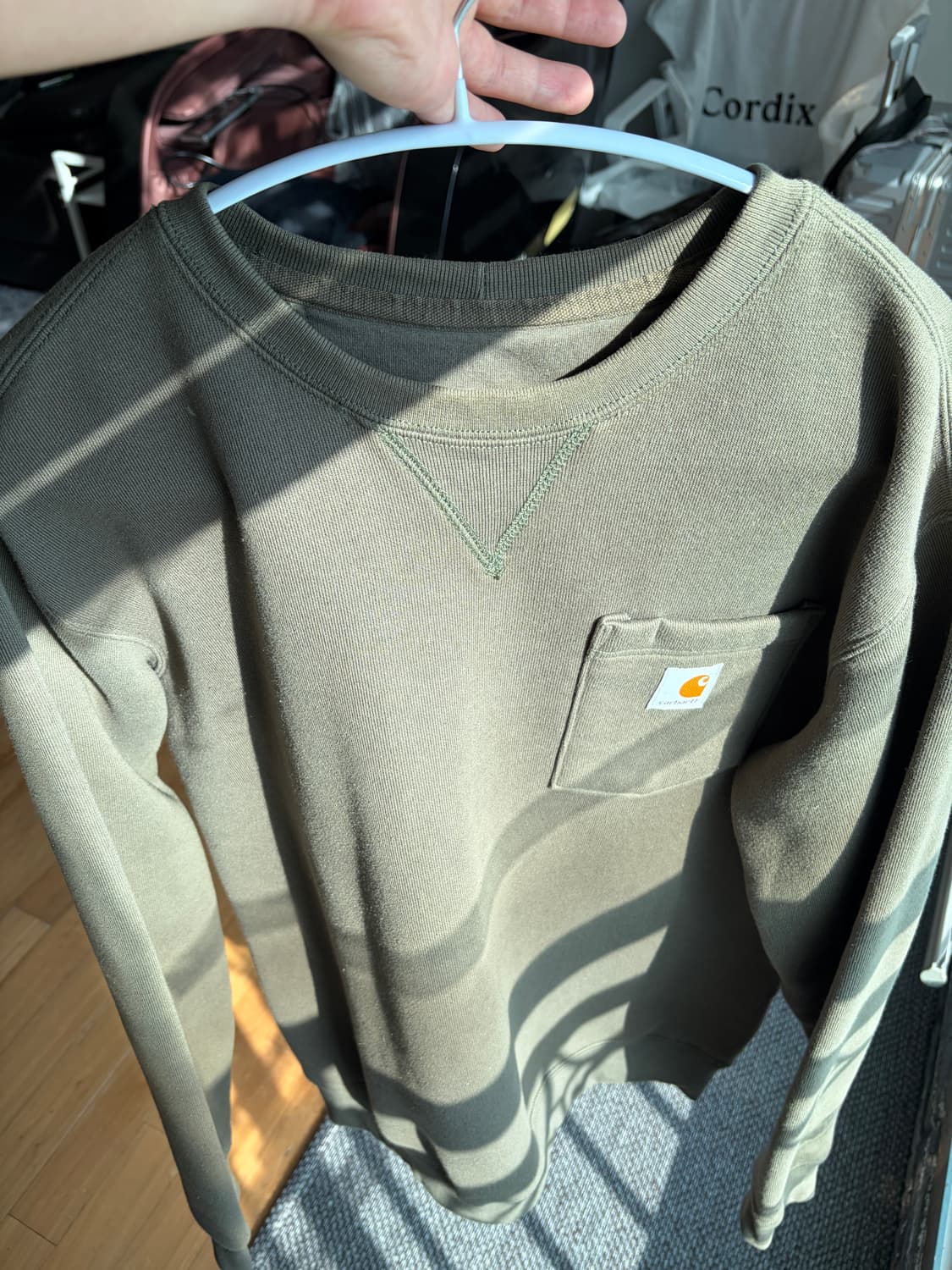 칼하트 카키 맨투맨(M) 상품이미지1