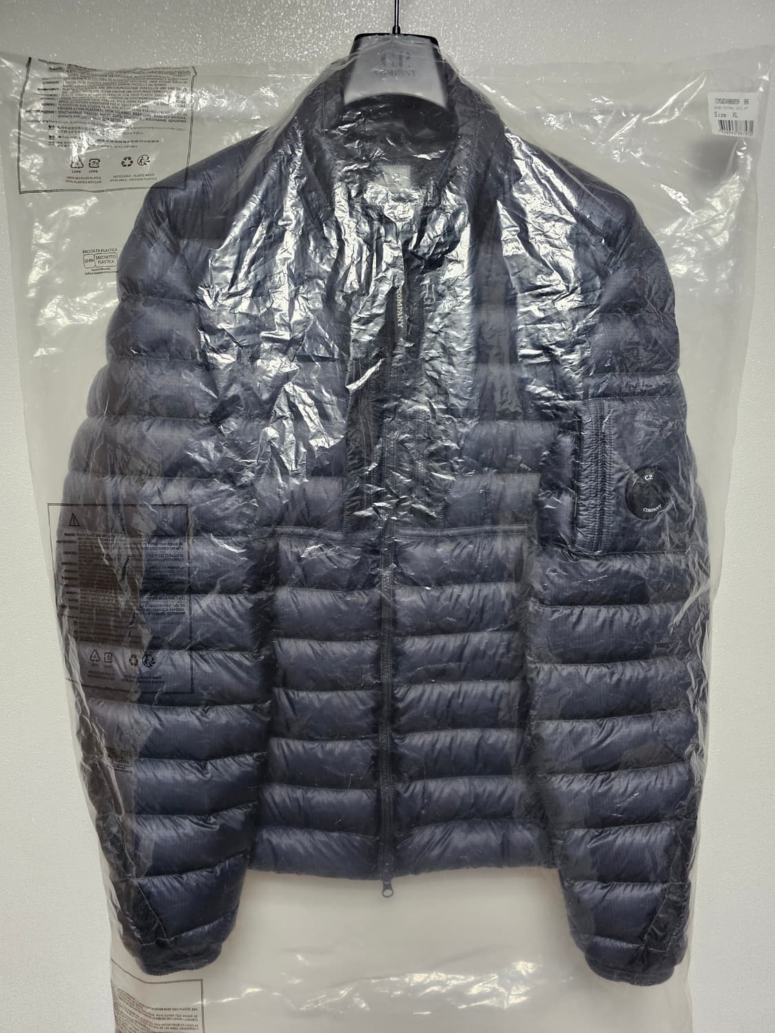 CP컴퍼니 D.D SHELL 경량 다운 패딩 24FW 상품이미지10