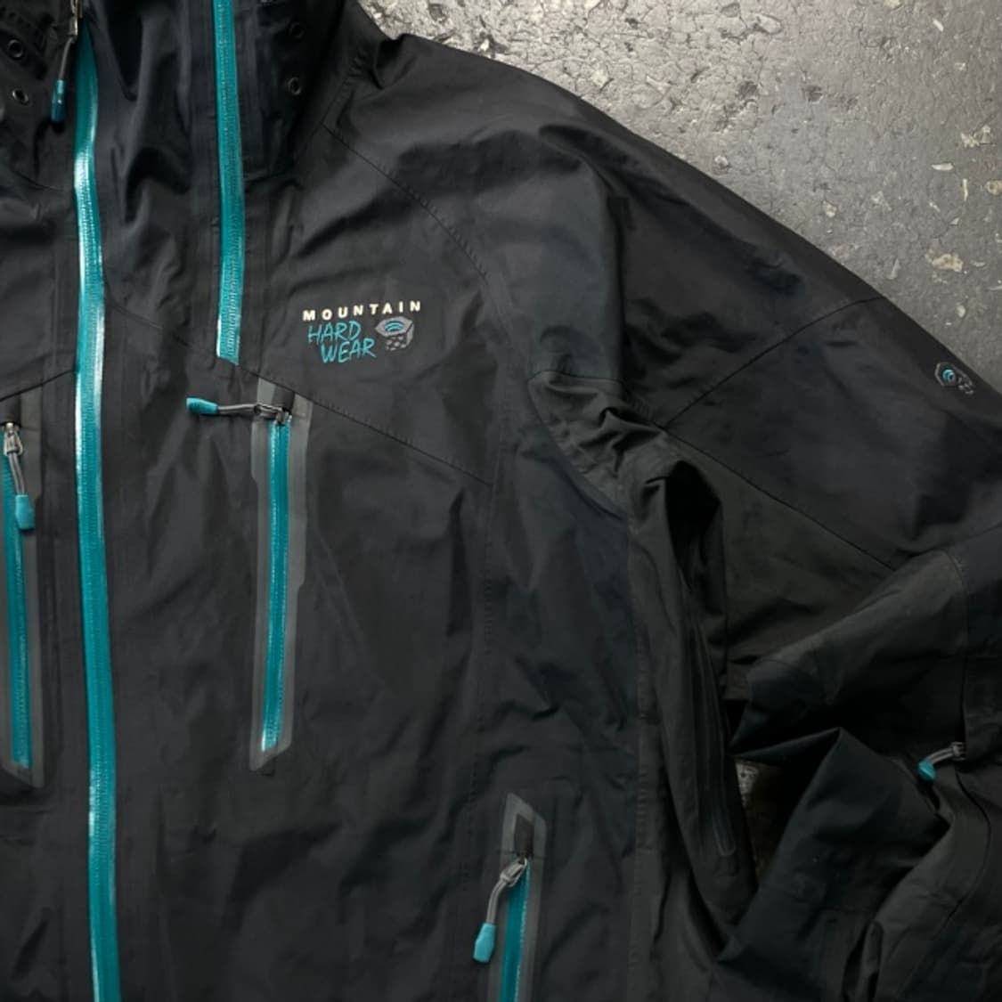 100 마운틴하드웨어 고프코어 바람막이 상품이미지2