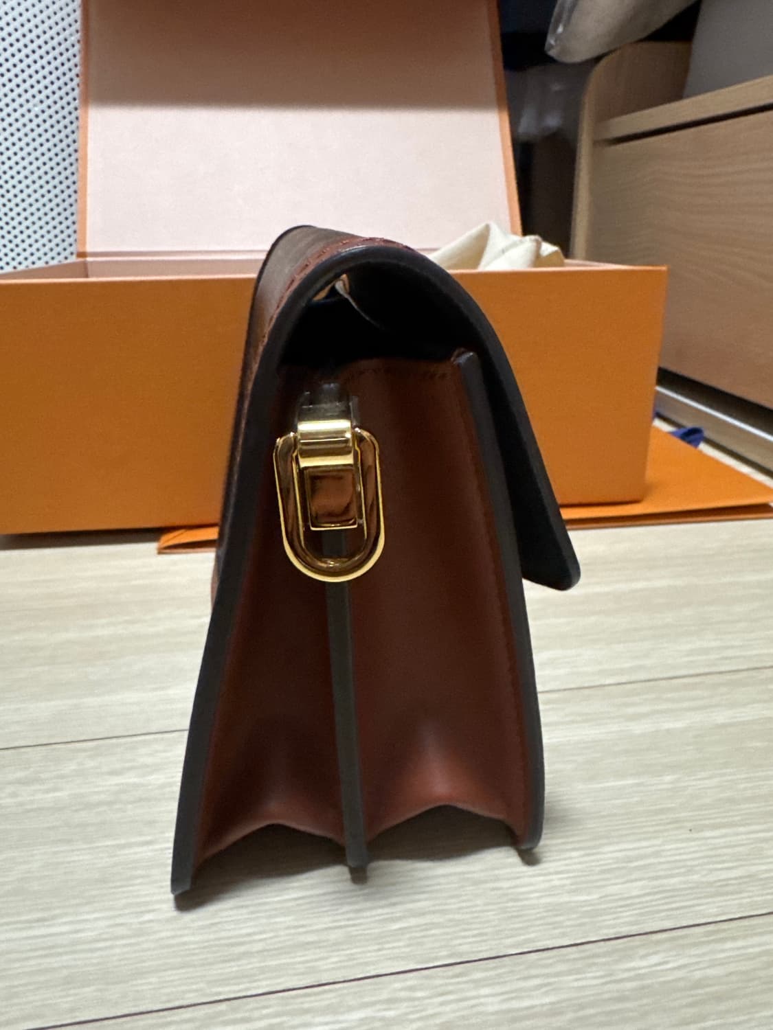 루이비통 미니도핀 최상급 상태 (내부 비닐 존재) , 국내 백화점 구매 상품이미지5