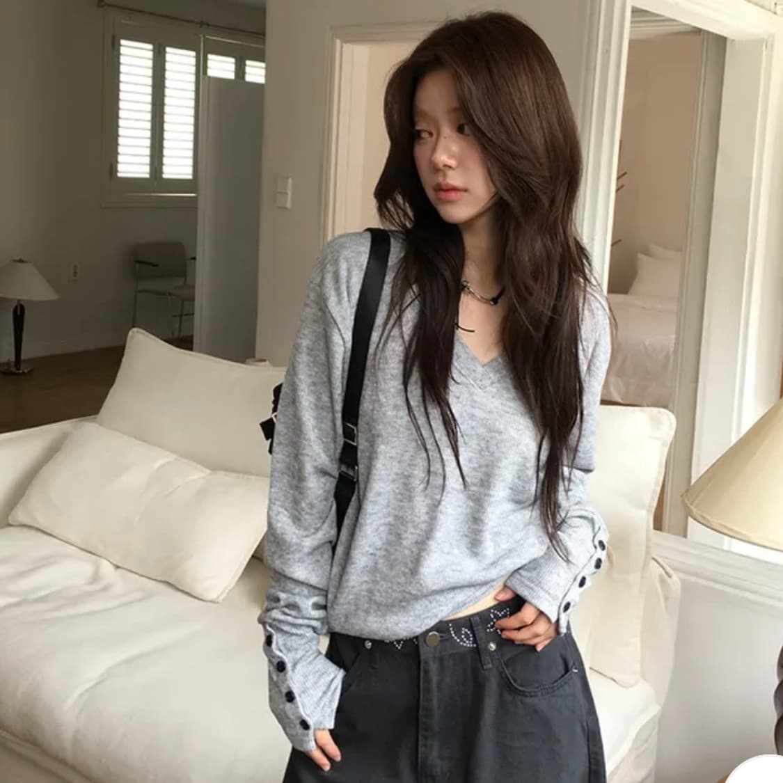 서울베이스드 브이넥 니트 소매 버튼 포인트 상품이미지5