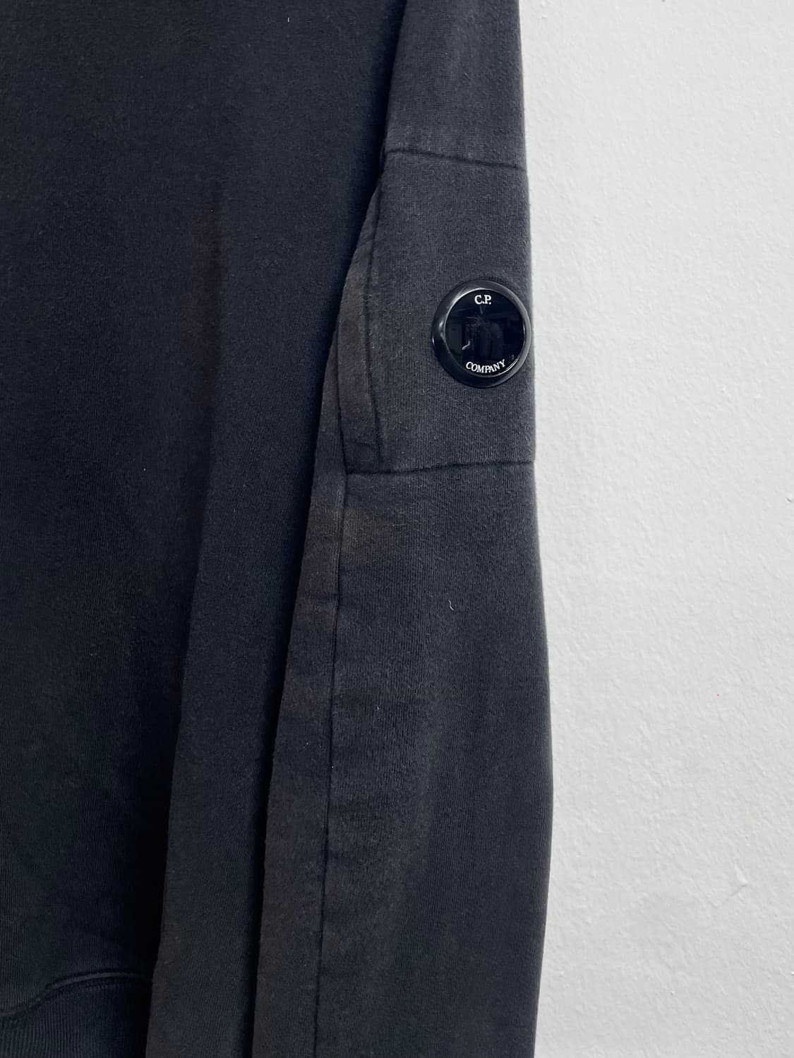 CP컴퍼니 렌즈 맨투맨 (on.420) 상품이미지4