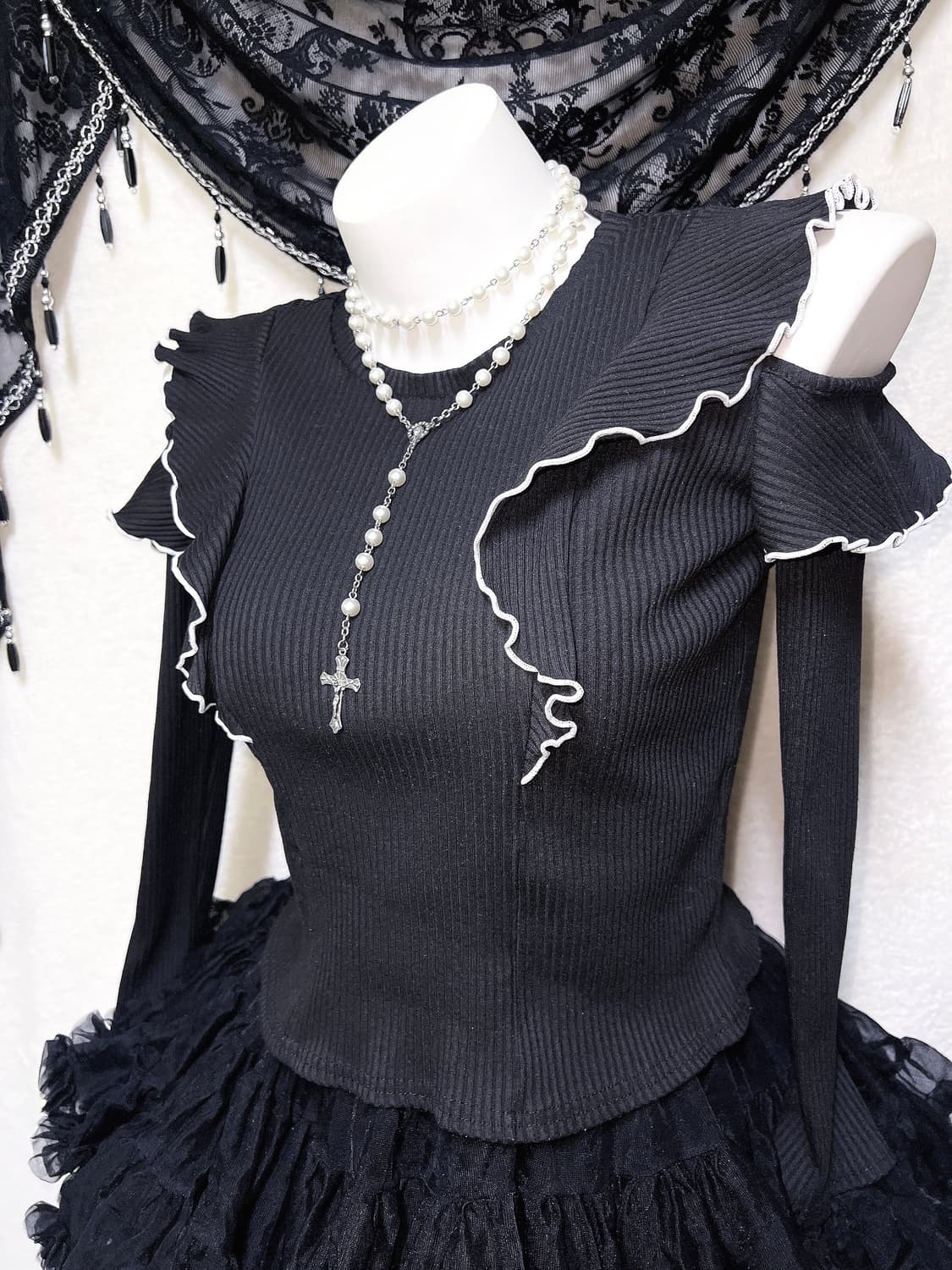 로맨틱갸루 고딕 고스로리 프릴 러플 숄더트임 로걀탑 공겜여주 핀터 세라 상품이미지5