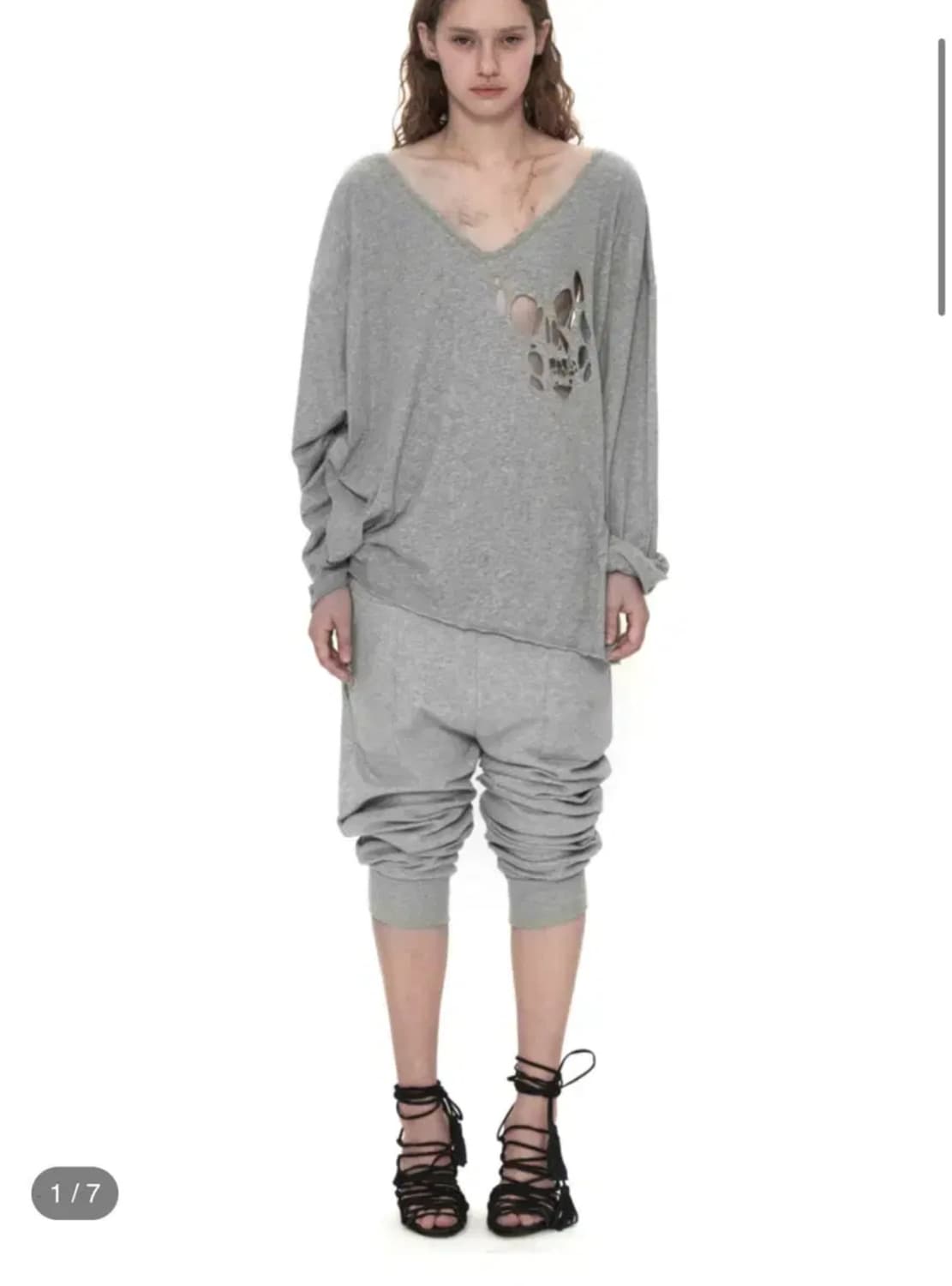 604서비스 v-neck 브이넥 티 스컬 컷아웃 인 그레이 티셔츠 상품이미지1