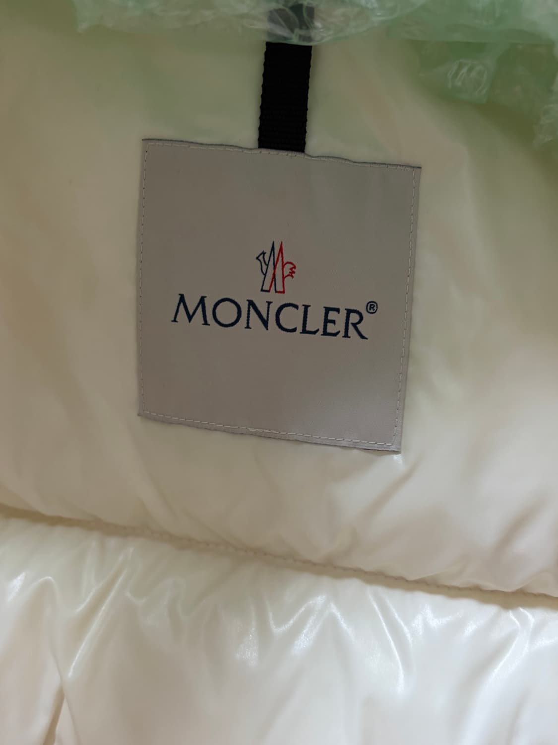 몽클레어 Daos쇼트 다운 패딩 상품이미지4